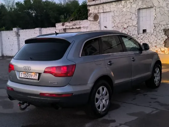 Продам Audi Q7 в хорошем состоянии по самому низу рынка! Енакиево