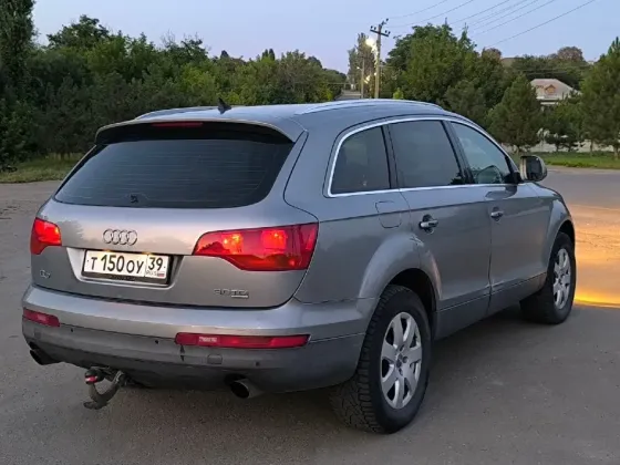 Продам Audi Q7 в хорошем состоянии по самому низу рынка! Енакиево