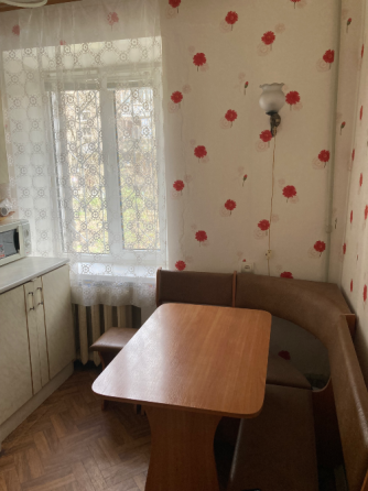 Продам 2 кв на Изумруде Донецк