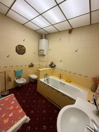 Продам 3к- 200м2 ул. Советская с а.о. Луганск