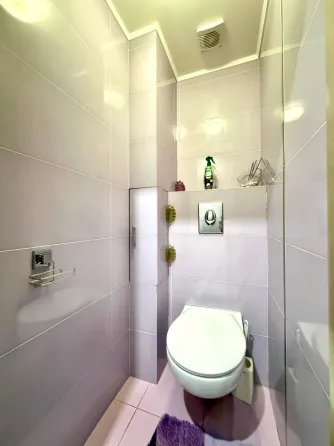 Продажа 2 комн.кв-ры. 57 кв.м. Ленинский р-н Донецк