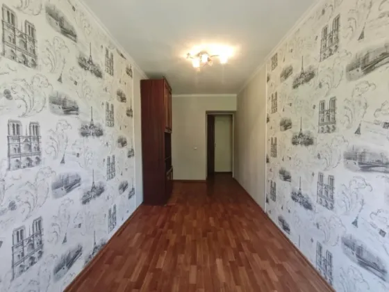 Продается 2 комнатная квартира в Ильичевском районе Мариуполь