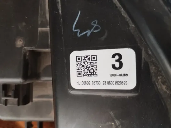 Передняя фара на Lexus Макеевка