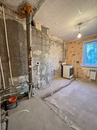 Продажа 4-х комнатной квартиры 2/9, в г. Макеевка, Восточный м-н, ул. Курская Макеевка