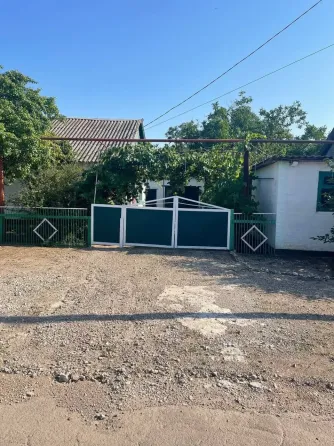Продаётся дом в селе Павлополь по улице Юбилейной. Мариуполь