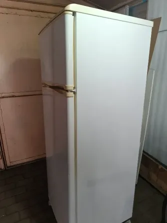 Продам холодильник б/у Донецк