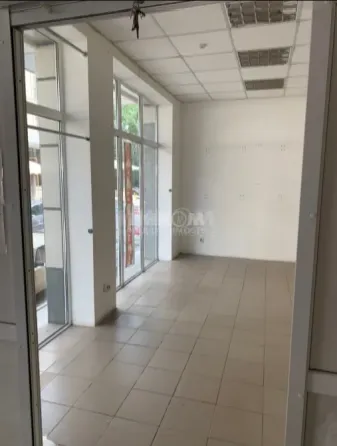 Продам Нежилое помещение 3х этажный 140м2 Центр Города Луганск