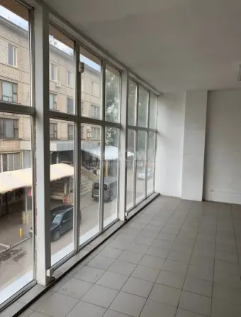 Продам Нежилое помещение 3х этажный 140м2 Центр Города Луганск