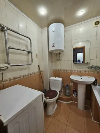 Продажа 1 комнатной квартиры, ор. рынок мирный, 2 200 000 Макеевка