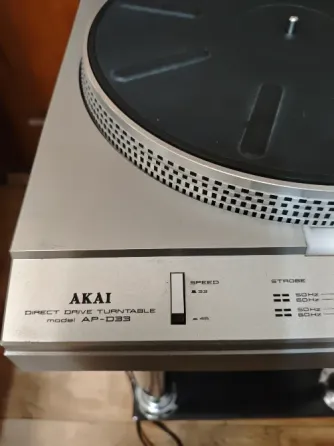 Виниловый проигрыватель Akai-AP 33 Макеевка