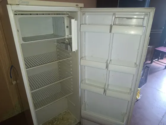 Продам холодильник Донецк
