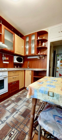 Продажа 2-х ком. квартиры в кооперативном доме, ориентир вещевой ж/д рынок. Донецк