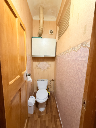 Продам 2 ком.сталинку в центре Макеевка