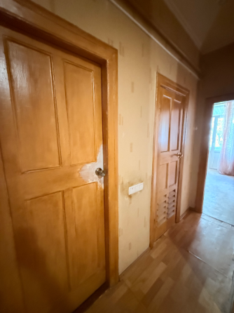 Продам 2 ком.сталинку в центре Макеевка