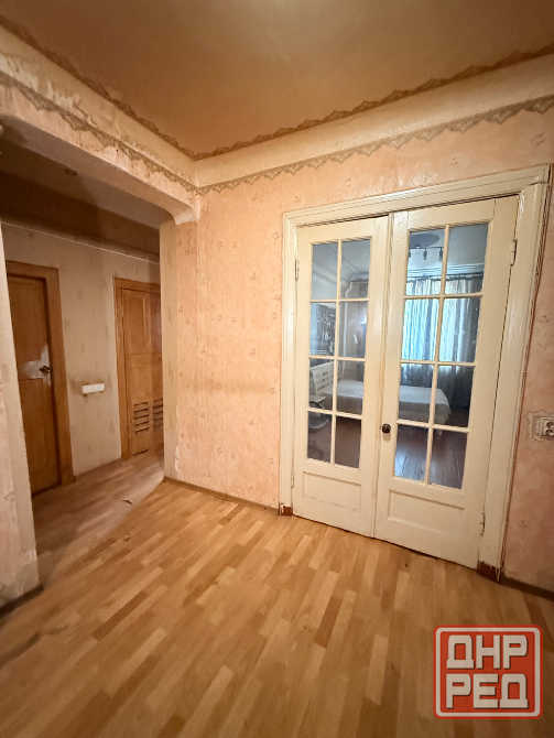 Продам 2 ком.сталинку в центре Макеевка - изображение 1