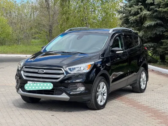 Трансфер, пассажирские перевозки, аренда автомобиля на свадьбу и торжества. Донецк