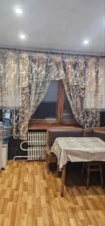 Продам 3 к. кв. 3/9 улица Аравийская, Ленинский р-н Донецк
