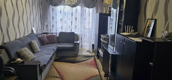 Продам 3 к. кв. 3/9 улица Аравийская, Ленинский р-н Донецк