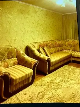 3-комнатная квартира,61м2,4/5,Калининскй р-н,б-р Шахтостроителей.Цена 9,5млн Донецк