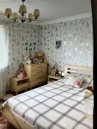 3-комнатная квартира,61м2,4/5,Калининскй р-н,б-р Шахтостроителей.Цена 9,5млн Донецк