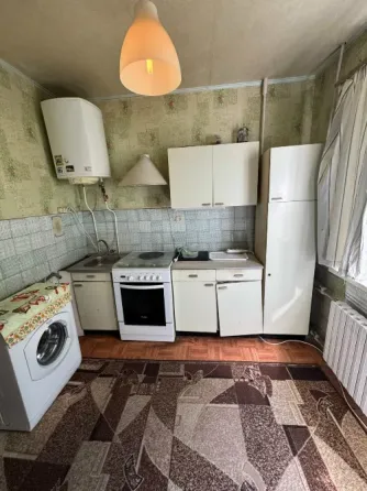 2-х ком кв кв-л Строитель этаж 2/9 с мебелью и техникой Макеевка