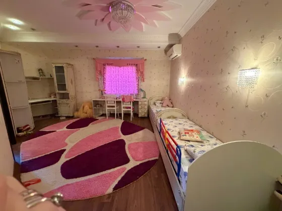Продажа 2-уровневой квартиры в Киевском районе. Улица Батищева. Шахтерская площадь! Донецк-Сити Донецк