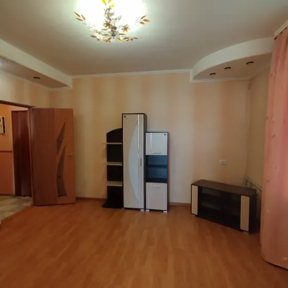 Продам 2 комн. квартиру с гаражем Пролетарский р-н. г. Донецк Донецк