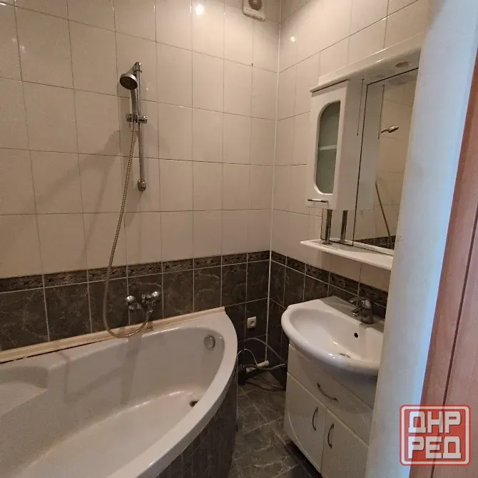 Продам 2 комн. квартиру с гаражем Пролетарский р-н. г. Донецк Донецк - изображение 3