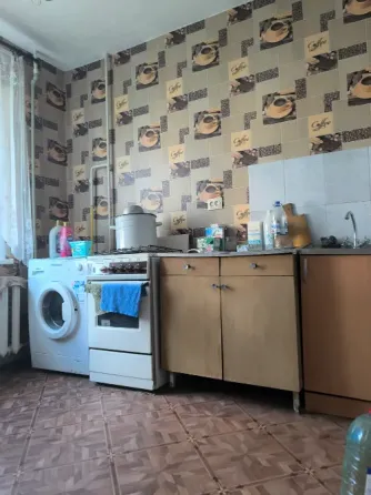 Продам 2х ком квартиру.мкр Зелёный.5этаж .район аллеи Макеевка