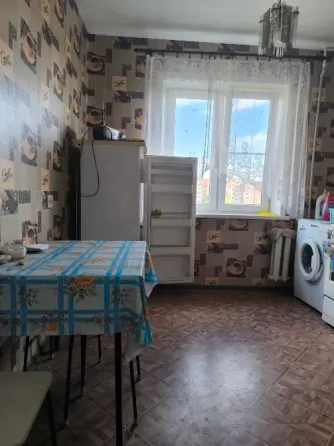Продам 2х ком квартиру.мкр Зелёный.5этаж .район аллеи Макеевка