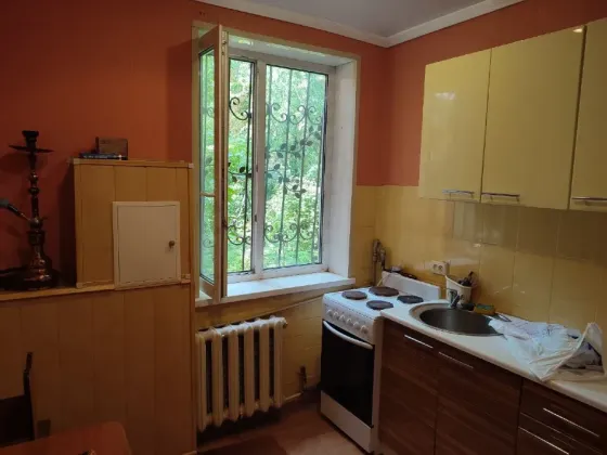 Продам 1к. Пролетарский район Донецк