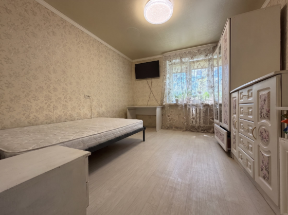 ПPОДAЖA: 2-х комнатной 50м² / Раздольная / раздельные комнаты Донецк