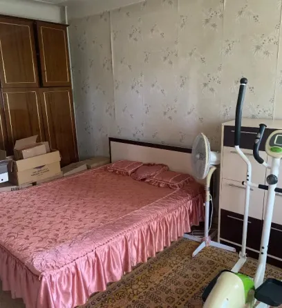 Продам 3-х комнатную квартиру ост."Гараж " Макеевка