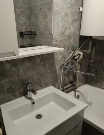 Продам 3-х комнатную квартиру в Центре Гвардейки, ул. Чубаря Макеевка