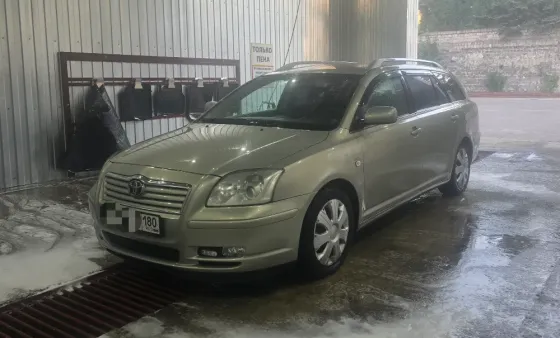 Продам шикарный тоета авенсис 2.0 бензин акпп Донецк