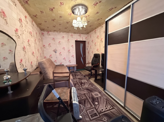 ПPОДAЖA: 3-х комнатная 64,5м² в районе кафе "Юта " / Пролетарский район Донецк