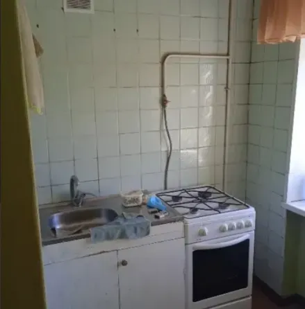 Продам 1-комнатную квартиру в Центре Гвардейки Макеевка