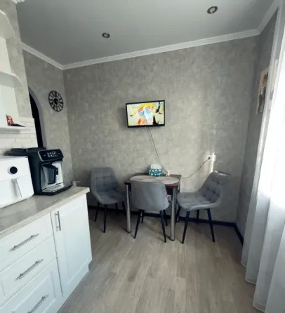 Продам 1-комнатную квартиру в Центре Гвардейки Макеевка