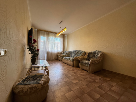ПPОДAЖA: большая 4-х комнатная 85,1 м² с ремонтом / ул.Прожекторная Донецк
