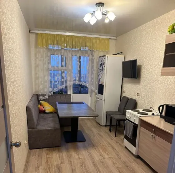Сдаётся 1-комнатная квартира 41м² в Буденновском районе Донецк