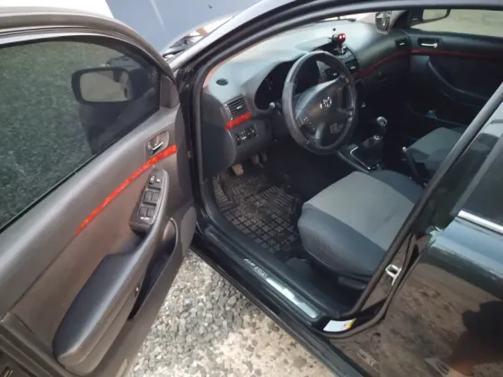 Продам Toyota Avensis 2005г Новоазовск