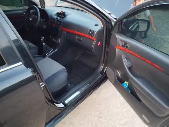 Продам Toyota Avensis 2005г Новоазовск