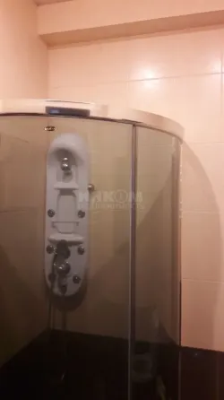 Продам 1к ул. Челюскинцев 18 Центр Луганск