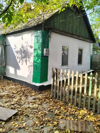Продаётся с гаражом 6-ти комнатный дом с флигелем в Куйбышевском районе Донецк