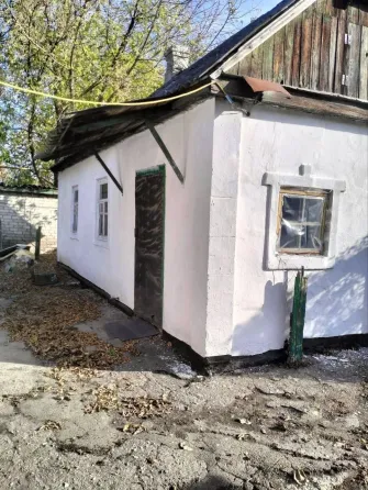 Продаётся с гаражом 6-ти комнатный дом с флигелем в Куйбышевском районе Донецк