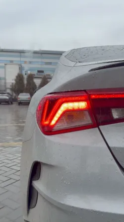 Продам автомобиль Kia k5 Донецк