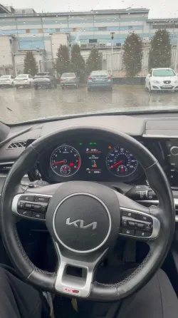 Продам автомобиль Kia k5 Донецк