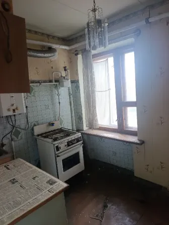 Продам 2ком Ильича 98 Донецк