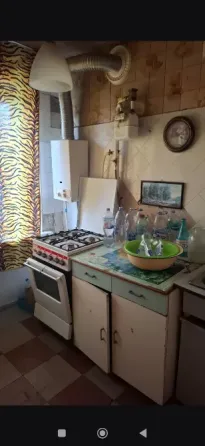 продам 2 к.кв. кировский р. семашко 2 мил р. Донецк