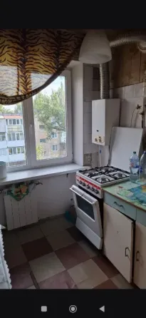 продам 2 к.кв. кировский р. семашко 2 мил р. Донецк